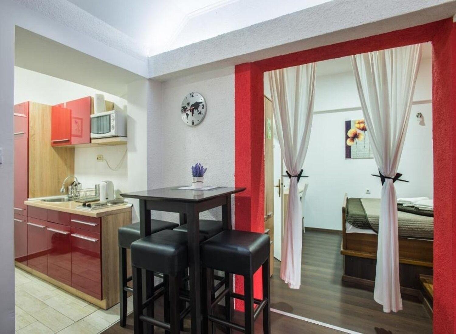 Apartments San - With Pool; ราโควิซา ภายนอก รูปภาพ